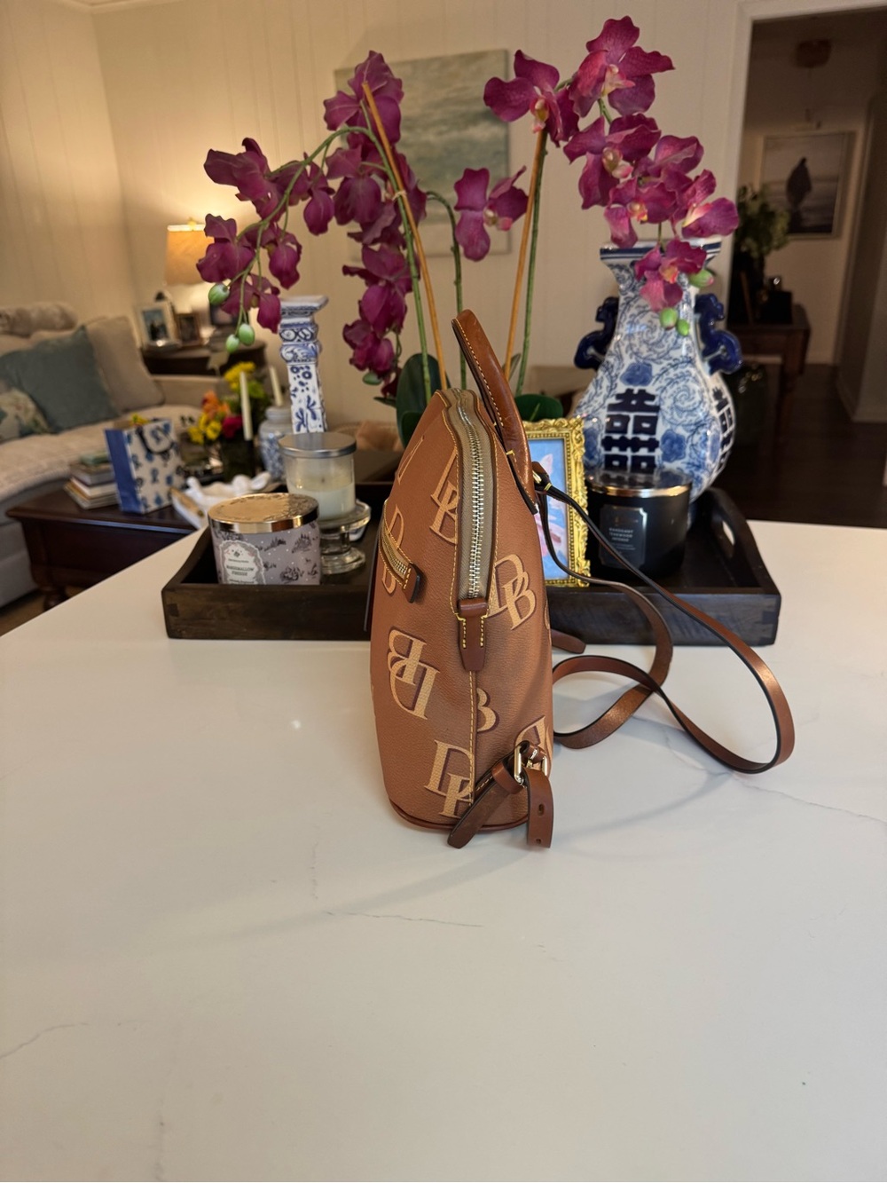 🤎 DOONEY & BOURKE SIGNATURE LEATHER BACKPACK! - Picture 4 of 13